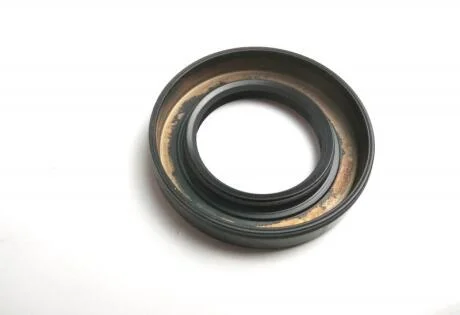 Сальник левый привода переднего SUBARU 806730042