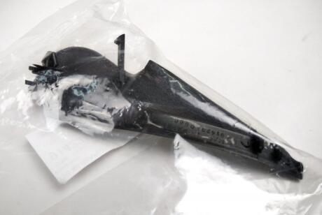 Накладка передней панели под стеклом правая SUBARU 91423AG000