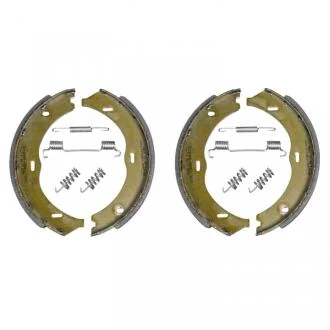 Тормозная колодка в комплекте для стояночного тормоза, с крепёжным материалом SWAG 10938532