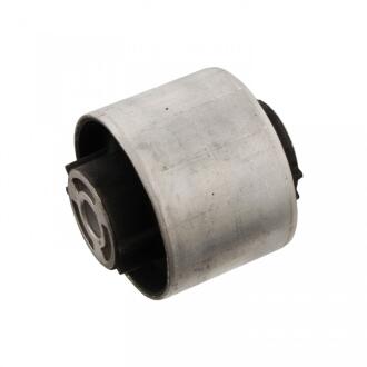 С/блок зад.продольного важеля Audi A3 03-/Seat Altea,XLToledo III/Leon 05-/Skoda Octavia 04-/VW:Golf V,JettaIII Passat 05- SWAG 30929568