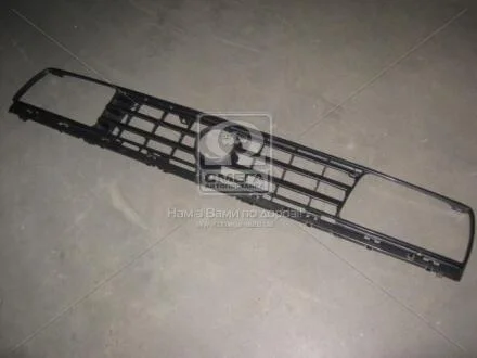 Решітка радіатора VW JETTA II TEMPEST 051 0600 990