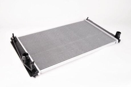 Радіатор двигуна (мкпп) TOYOTA PREVIA III, RAV 4 III, RAV 4 IV 2.0/2.4 11.05- THERMOTEC D72029TT
