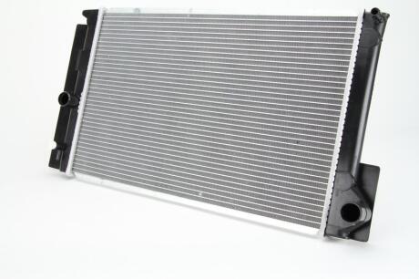 Радіатор двигуна (акпп/мкпп) TOYOTA AURIS, AVENSIS, COROLLA, VERSO 1.33-2.0 11.06-10.18 THERMOTEC D72030TT