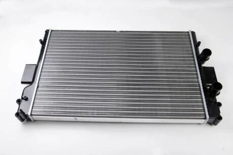Радіатор двигуна (мкпп) IVECO DAILY IV, DAILY V 2.3D-Electric 05.06-02.14 THERMOTEC D7E007TT