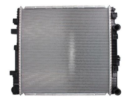 Радиатор воды, OM602 2.9TDI DB612 [570x550x27] THERMOTEC D7ME014TT