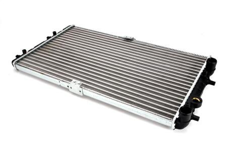 Радіатор двигуна VW CADDY II 1.4/1.9D (95-04) THERMOTEC D7W006TT