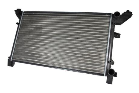 Радіатор двигуна (МКПП) VW LT 28-35 II, LT 28-46 II (682x415x26) 2.3/2.5D/2.8D 05.96-07.06 THERMOTEC D7W010TT