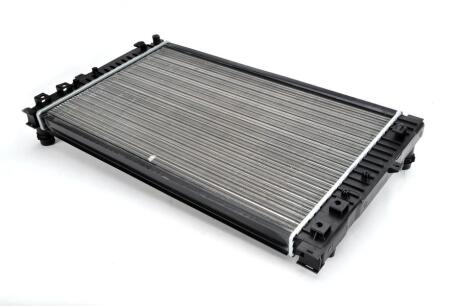 Радіатор двигуна (акпп) AUDI A4 B5, A6 C4, A6 C5, ALLROAD C5 SKODA SUPERB I VW PASSAT B5, PASSAT B5.5 1.8-4.0 01.95-03.08 THERMOTEC D7W052TT