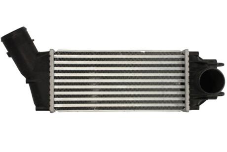Охолоджувач наддувального повітря THERMOTEC DAC016TT