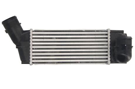 Охолоджувач наддувального повітря THERMOTEC DAC018TT