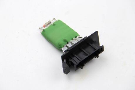 Реостат обігрівача MB Sprinter CDI (96-06), VW Caddy 03-> (4 конт.) THERMOTEC DEM005TT