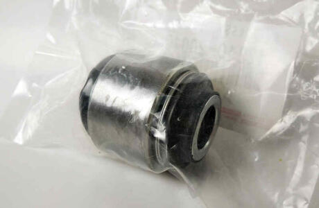 Сайлентблок підвіски TOYOTA 42210-20010