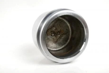 , поршень переднего тормозного суппорта Toyota Prado 120 / FJ Cruiser / Hilux / Sequoia / Tundra / Lexus GX 470 TOYOTA/LEXUS 47731-35040