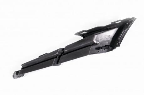 53285-48030 Заглушка бампера переднего правая TOYOTA 5328548030