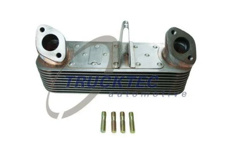 Радіатор масла MB Trucks/Neoplan/Setra 73- TRUCKTEC 01.18.059