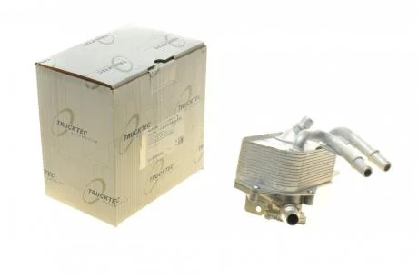 Радіатор масляний TRUCKTEC 08.25.069