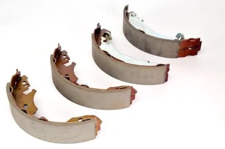 - Гальмівні колодки до барабанів TRW GS8536