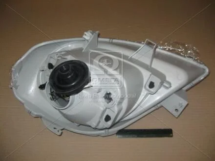 Фара прав. OP VIVARO 02-07 TYC 20A665052B