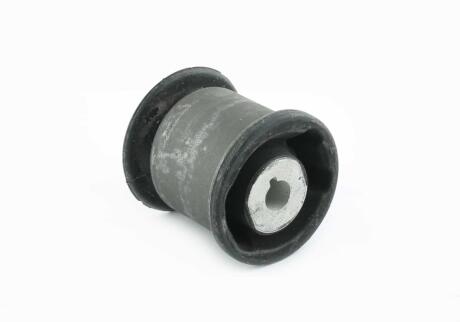 Сайлентблок гумометалевий VAG 7H0 501 132A