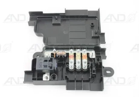 Главный блок предохранителейс автоматом защиты акбот перегрузки VAG 8P0937548