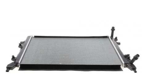 Радиатор VAG GOLF V/VI/JETTA/SUPERB 08- охлаждения двигателя Valeo 735179