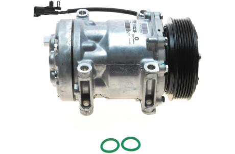 Компрессор кондиционера Ford Focus II (2004-2012) Valeo 813236
