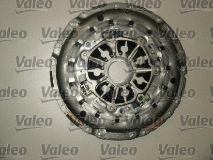 К-кт зчеплення+підшипник Valeo 834052