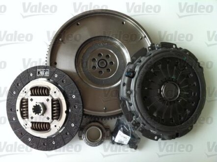 К-кт зчеплення+маховик+підш-к Valeo 835015