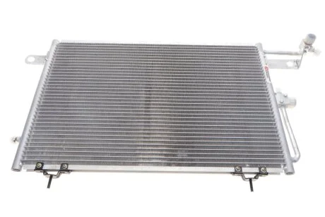 Конденсор кондиционера AUDI 100, A6 MT, AT 90-97 Van Wezel 03005117