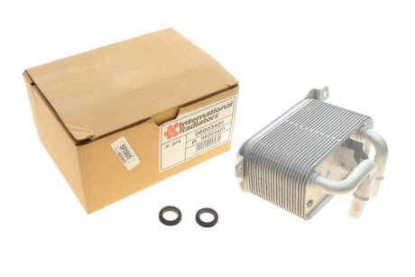Радиатор масляный E60/61 520>550 AT 03-09 Van Wezel 06003401