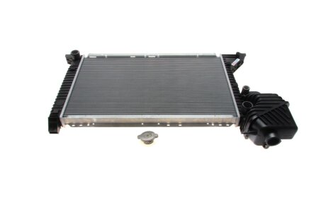 Радиатор охлаждения двигателя MB SPRINTER ALL MT 00- Van Wezel 30002300